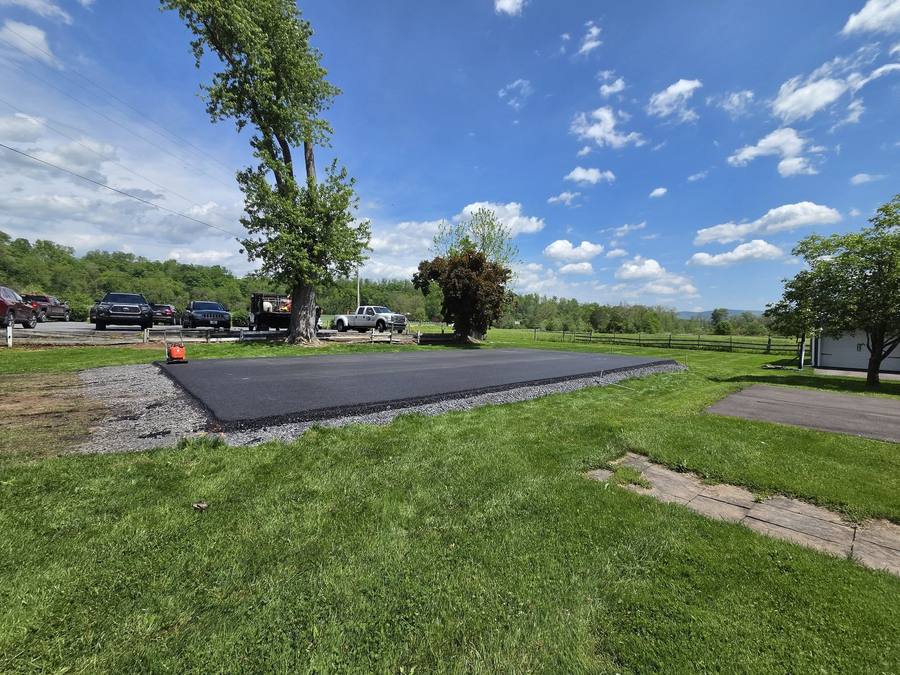 Aungst's Asphalt Services — Residential Driveway
